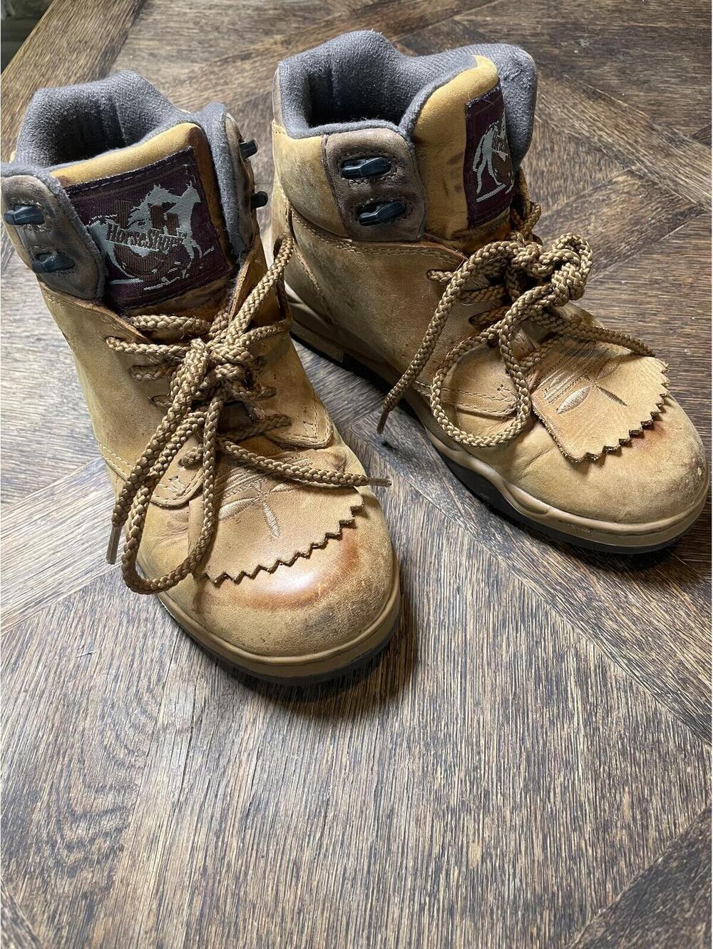Women’s roper kiltie horse shoe amber brown size 6
